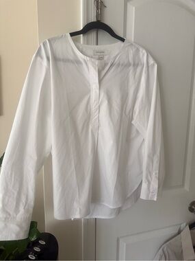 Banana Republic White Collarless Button Popover